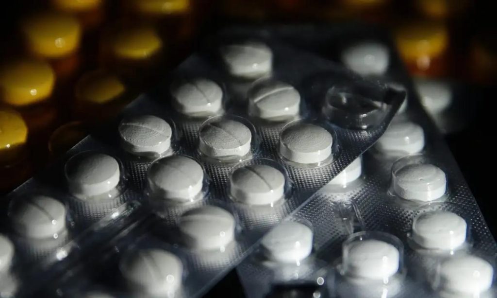Anvisa proíbe lotes de medicamento para tratar câncer; a suspeita é de falsificação 4b001e296d987384eb7dbc58c017a38f