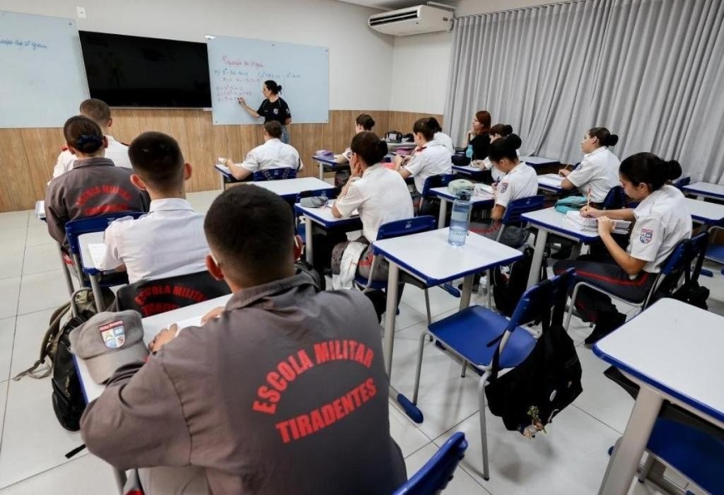Gabarito preliminar e prazo para recursos sobre questões do seletivo das Escolas Estaduais Militares são divulgados 518e3b74c30d346012c7a3d63c89dd87