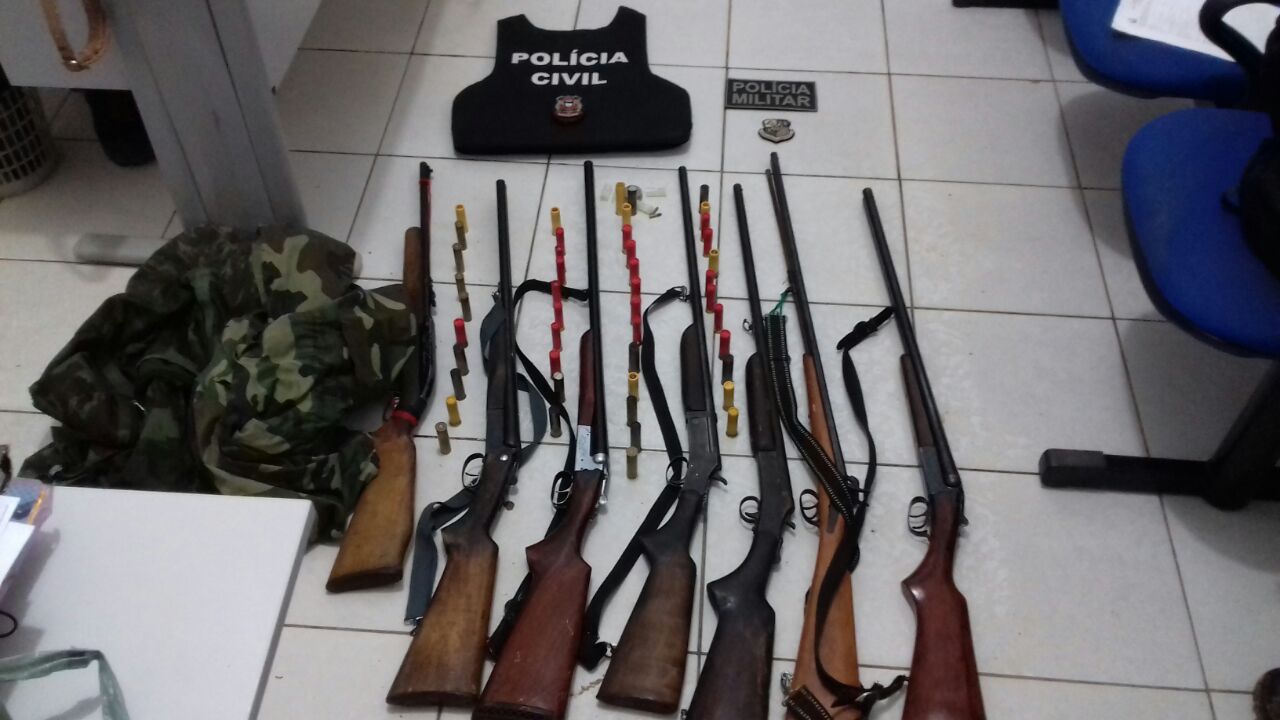Associação criminosa é presa em Colniza com armas e munições após homicídio Foto75437