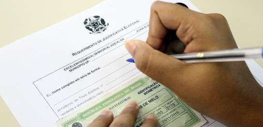 Eleitor que não votou e nem justificou deve pagar multa Foto10639