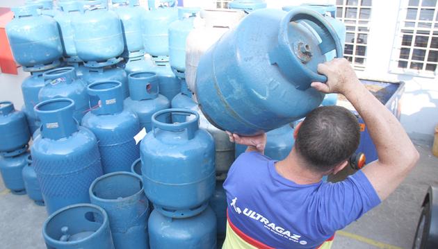 Petrobras reajusta em 9,8% o preço de botijões de gás de uso residencial Foto35895