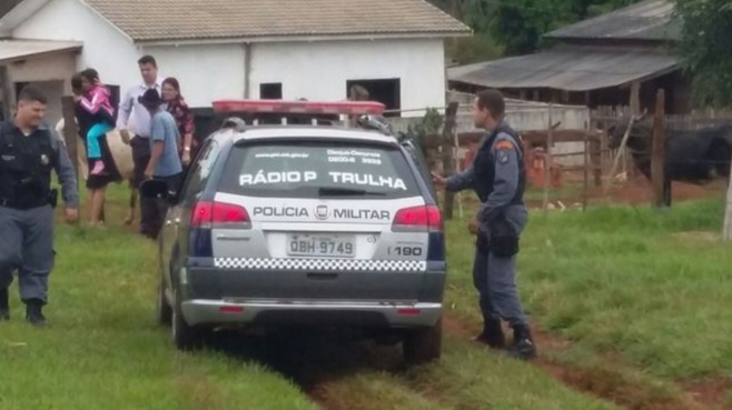 Avós e netos são mantidos reféns durante assalto em sítio Foto46511