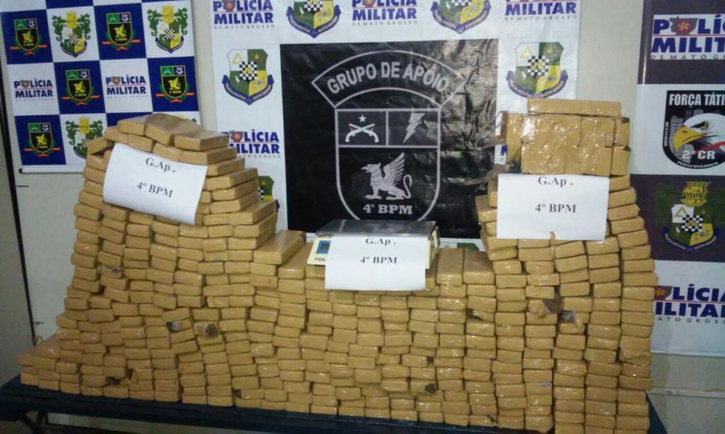 PM apreende 244 quilos de maconha e prende duas mulheres em MT Foto28731