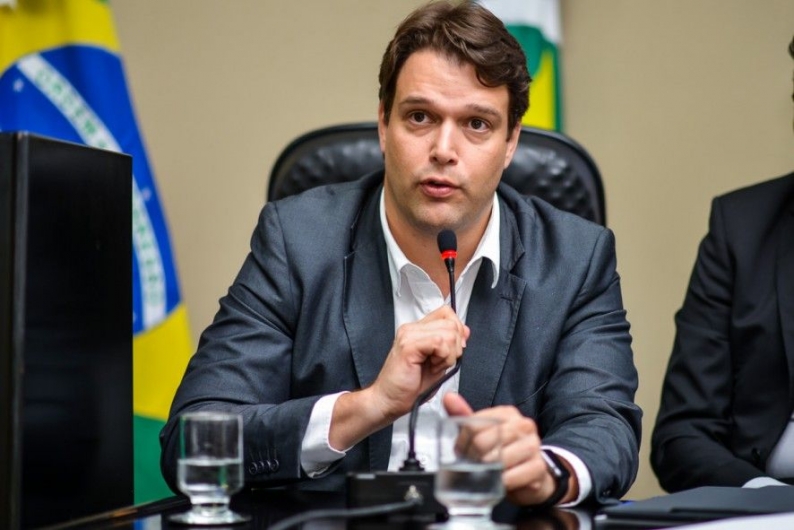 Proposta de secretário pode solucionar impasse entre saúde e agronegócio Foto12333