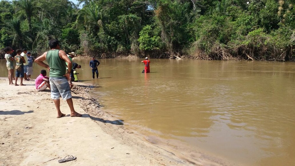 Irmãos de 5 e 7 anos morrem afogados durante confraternização em rio Foto87998