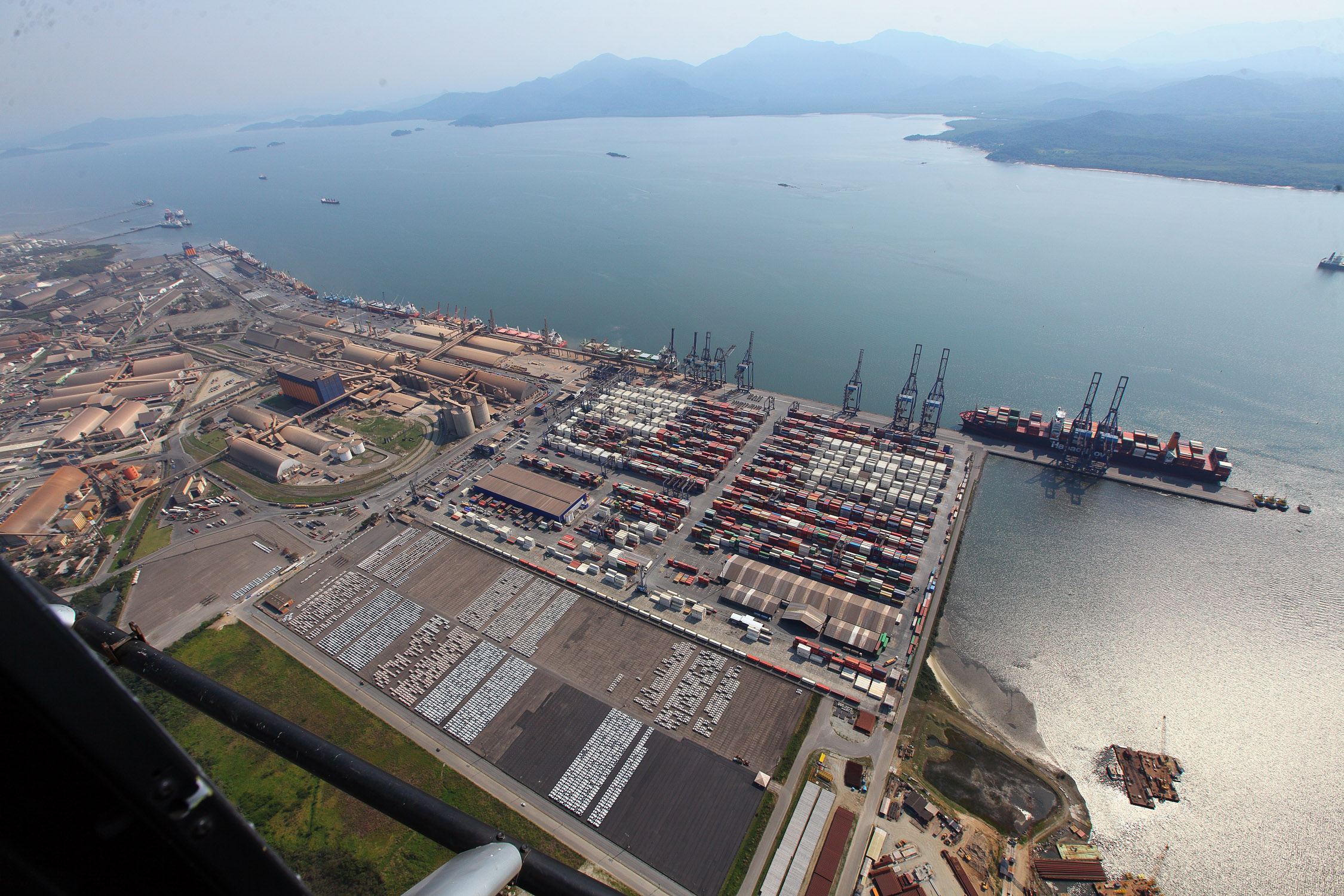 Arrendamentos devem aumentar em 57% carregamento no Porto de Paranaguá Foto29991