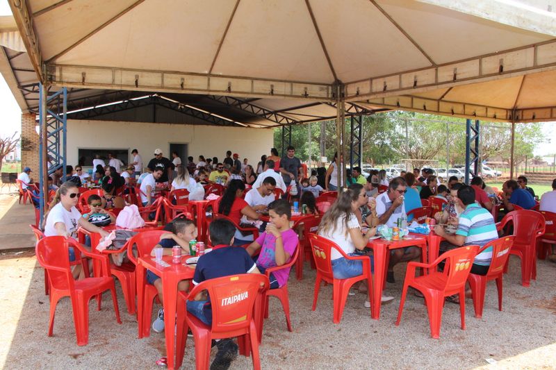 Evento em comemoração ao Dia do Servidor reúne mais de 150 pessoas em Nova Ubiratã Foto35695
