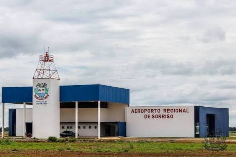 Superintendente do aeroporto de Sorriso encontra drogas no banheiro e aciona PM Foto15833