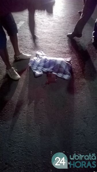 Bêbe encontrado em avenida já estava morto há várias horas e não teria sido jogado de caminhonete, afirma perícia Foto26727
