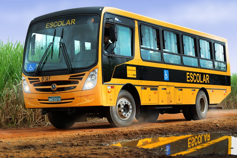 Município é condenado a indenizar adolescente que caiu de ônibus escolar Foto55716