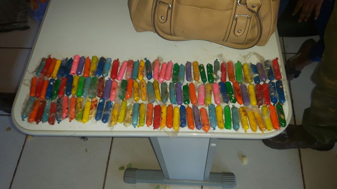 Boliviana é presa ao tentar entrar em MT com cápsulas de cocaína no estômago Foto55598