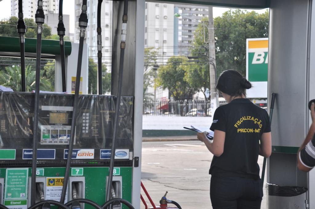 Procon intensifica vistorias para coibir aumento abusivo de combustíveis em MT Foto83345