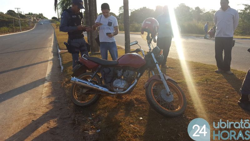 Motociclista desmaia após cair de veículo a caminho do trabalho Foto8930
