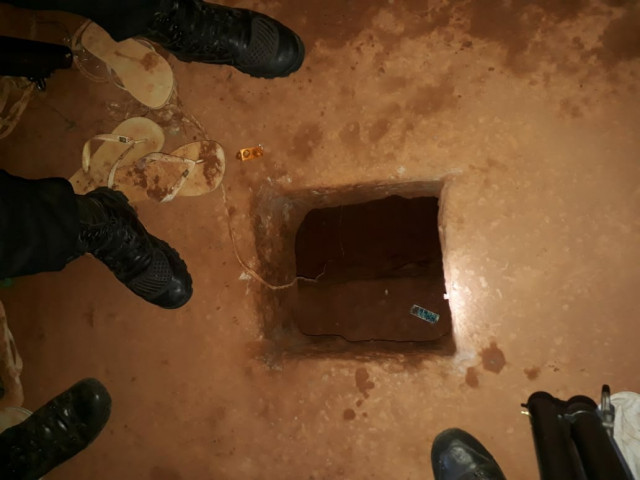 Agentes encontram túnel em cela com 27 presos em Sorriso Foto97649