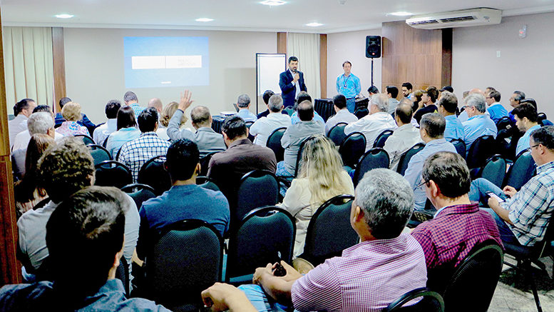 Estado debate parcerias com associações, consórcios e prefeitos Foto84451