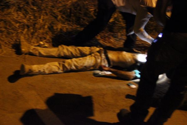 Adolescente é assassinado na porta de casa com vários tiros de pistola Foto82965