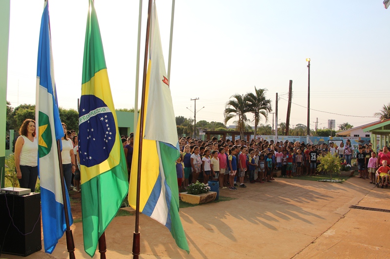 Atos cívicos marcam a Semana da Pátria em Nova Ubiratã Foto26140