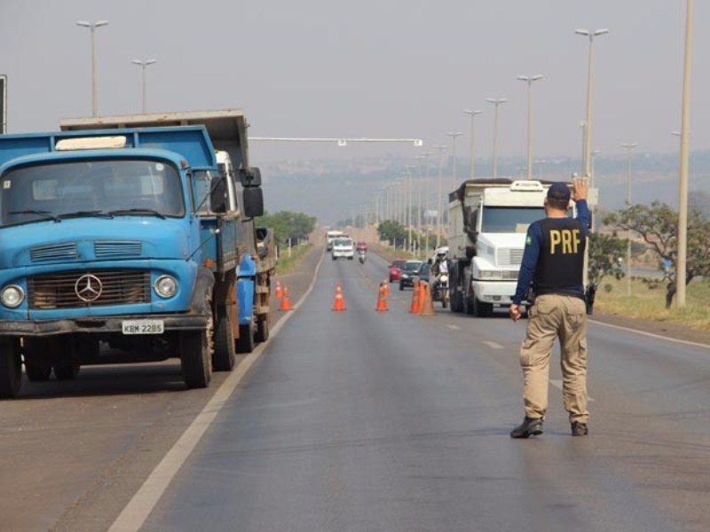 Feriado prolongado tem 2 mortes e 22 acidentes nas rodovias federais em MT Foto29405