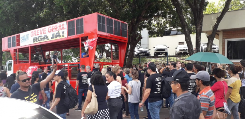 Sindicatos decidem parar por 24 horas para pressionar pagamento da RGA Foto65538