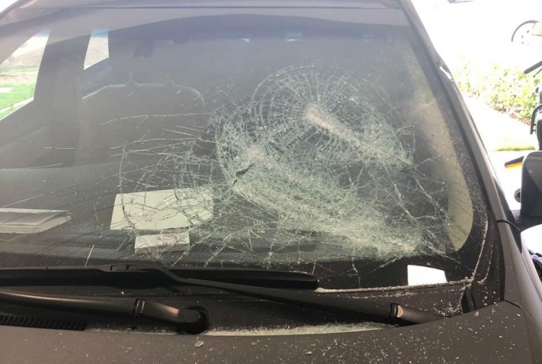 Professora universitária invade casa de ex-marido, ameaça mulher de morte com faca e quebra objetos Foto2094
