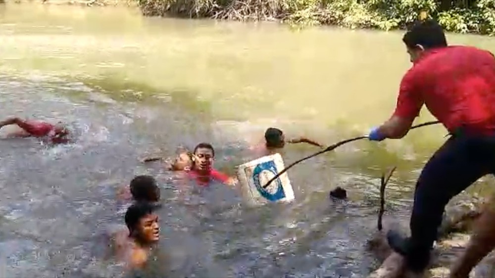 Homem é baleado às margens de rio em Sorriso e bombeiros nadam para salvar vítima Foto72497