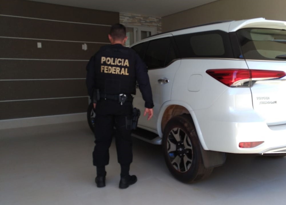 PF apreende veículos e aviões em operação contra extração ilegal de madeira em terras indígenas Foto72771