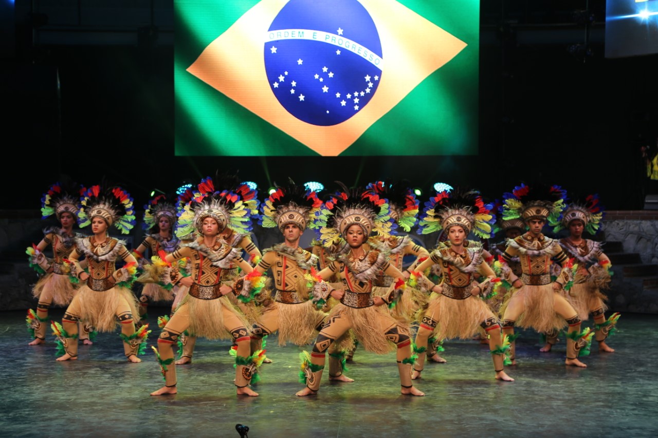 Grupo Flor Ribeirinha apresenta Cuiabá Dançando o Brasil Foto30238