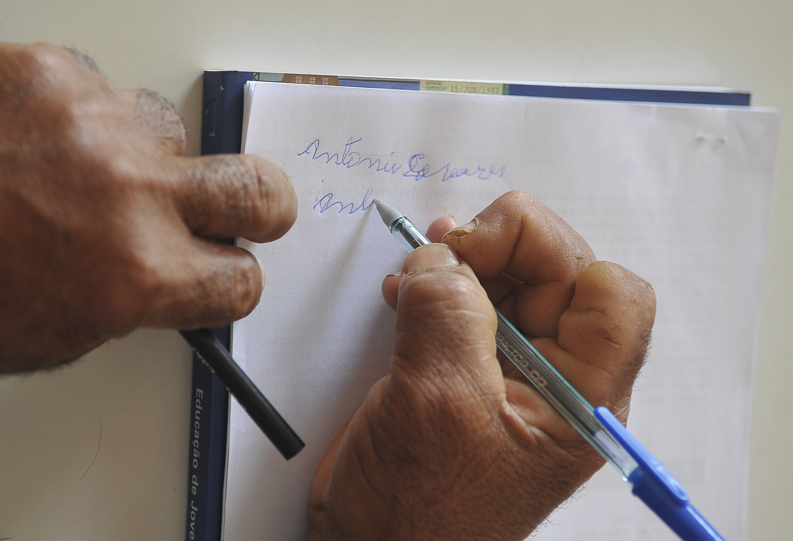 Levantamento do IBGE aponta que região Centro-Oeste ainda tem 500 mil analfabetos Foto91944