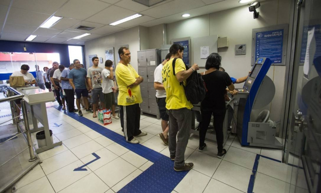 Governo deverá liberar este ano saques do FGTS de R$ 500, no máximo Foto42562