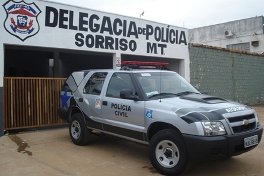 Quadrilha armada invade casa, amarra vítimas e rouba dois carros em Sorriso Foto30548