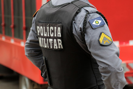 Mulher é acusada de estuprar menina de 11 anos na frente do marido Foto67905