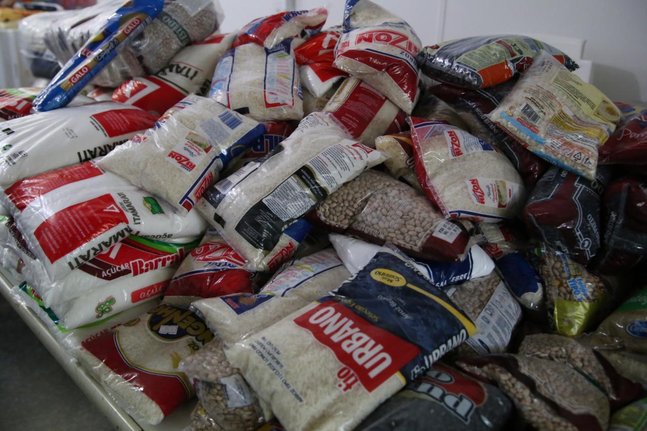 Prefeitura de Sorriso recebe cerca de 750 kg de alimentos arrecadados em evento esportivo Foto57013