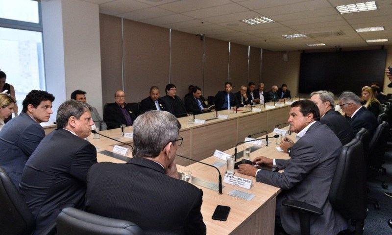Governo se reúnem com caminhoneiros e representantes do setor de cargas Foto52607