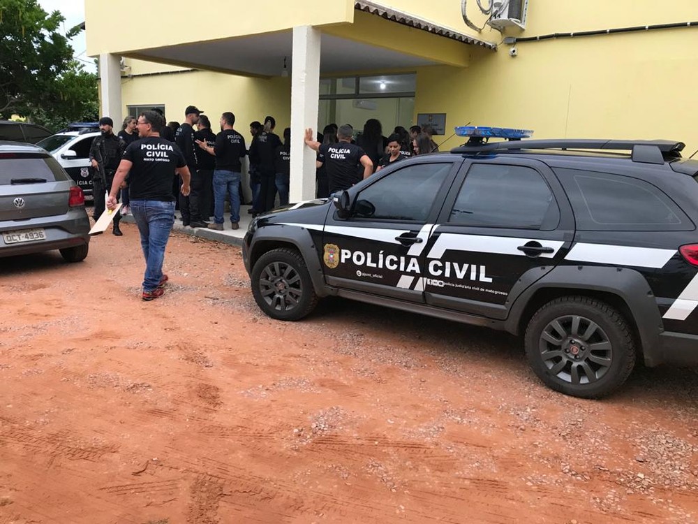 Gaeco faz operação contra facção criminosa e tenta prender 67 pessoas Foto31398