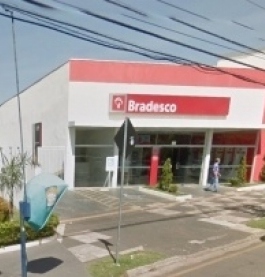 Gerente é rendido e quadrilha foge após tentar roubar banco Foto36916