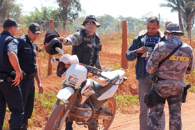 Policiais da fronteira estão mobilizados para localização de pilotos e avião roubado em Pontes e Lacerda Foto44878