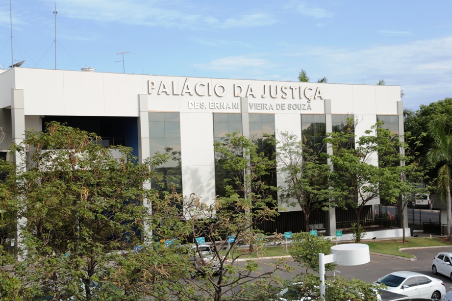 Homem é condenado a quitar dívidas e empréstimos feitos em nome da ex-namorada Foto15742