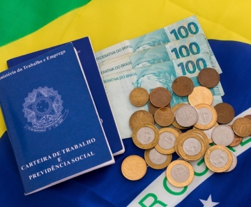 Contra demissões, governo propõe facilitar suspensão de contratos e corte de salários Foto34358