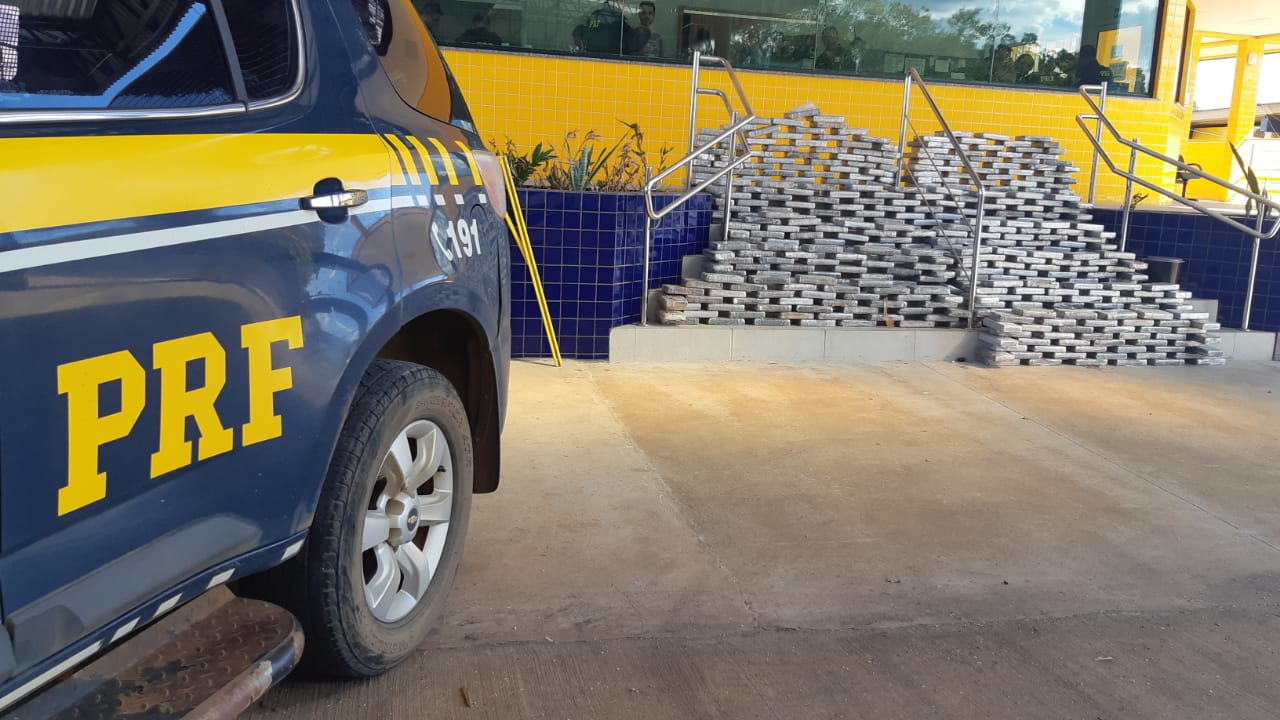 Ação conjunta apreende mais de meia tonelada de cocaína em Santa Rita do Trivelato Foto87295