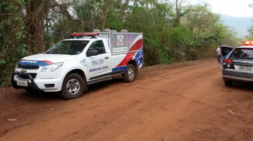 Criança de 1 ano morre atingida por tiro de espingarda Foto83931