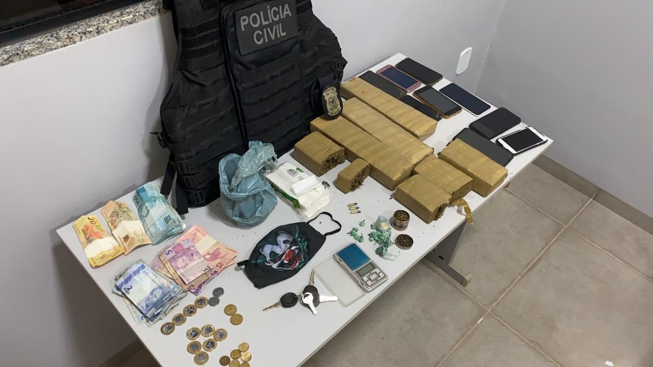 Polícia Civil desarticula "boca de fumo" e apreende mais de 5 quilos de drogas em Nova Ubiratã Foto59234
