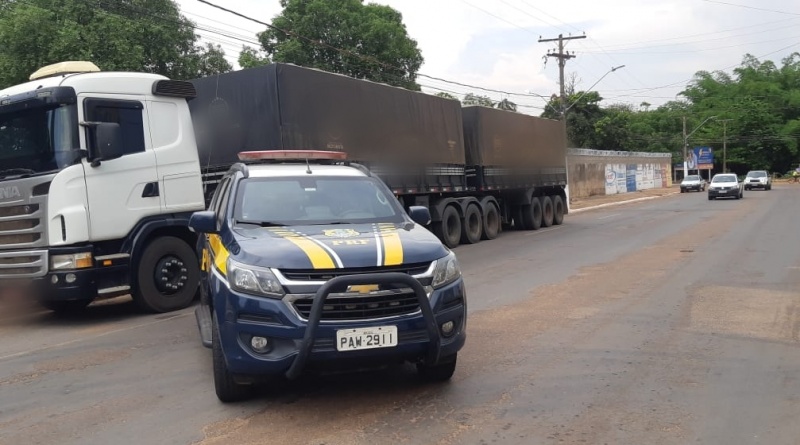PRF apreende veículo de carga, com adulteração em elementos de identificação veicular Foto16226
