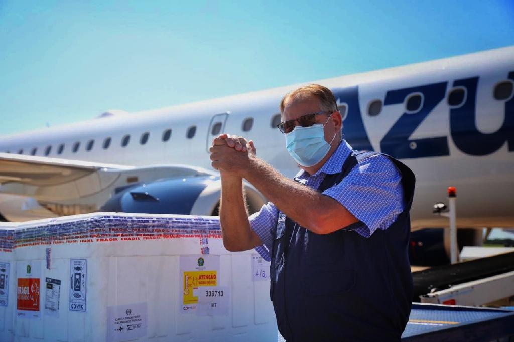 Remessa com 24 mil doses da vacina de Oxford será destinada aos trabalhadores da saúde Foto64428
