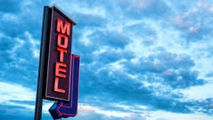 Profissional do sexo cobra dívida de R$ 5 mil de cliente e é espancada em motel Foto52643