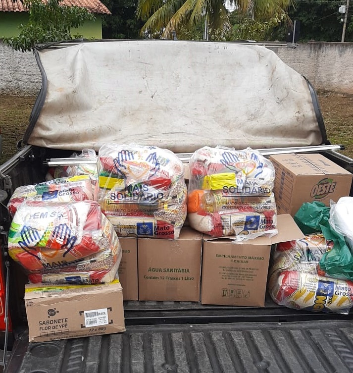Cabeleireiro é preso por revender cestas básicas desviadas de programa do Governo do Estado Foto39950