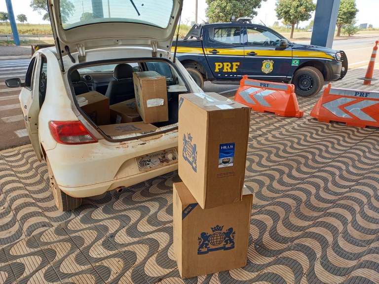 Carga de cigarros contrabandeados do Paraguay é apreendida pela PRF Foto79634