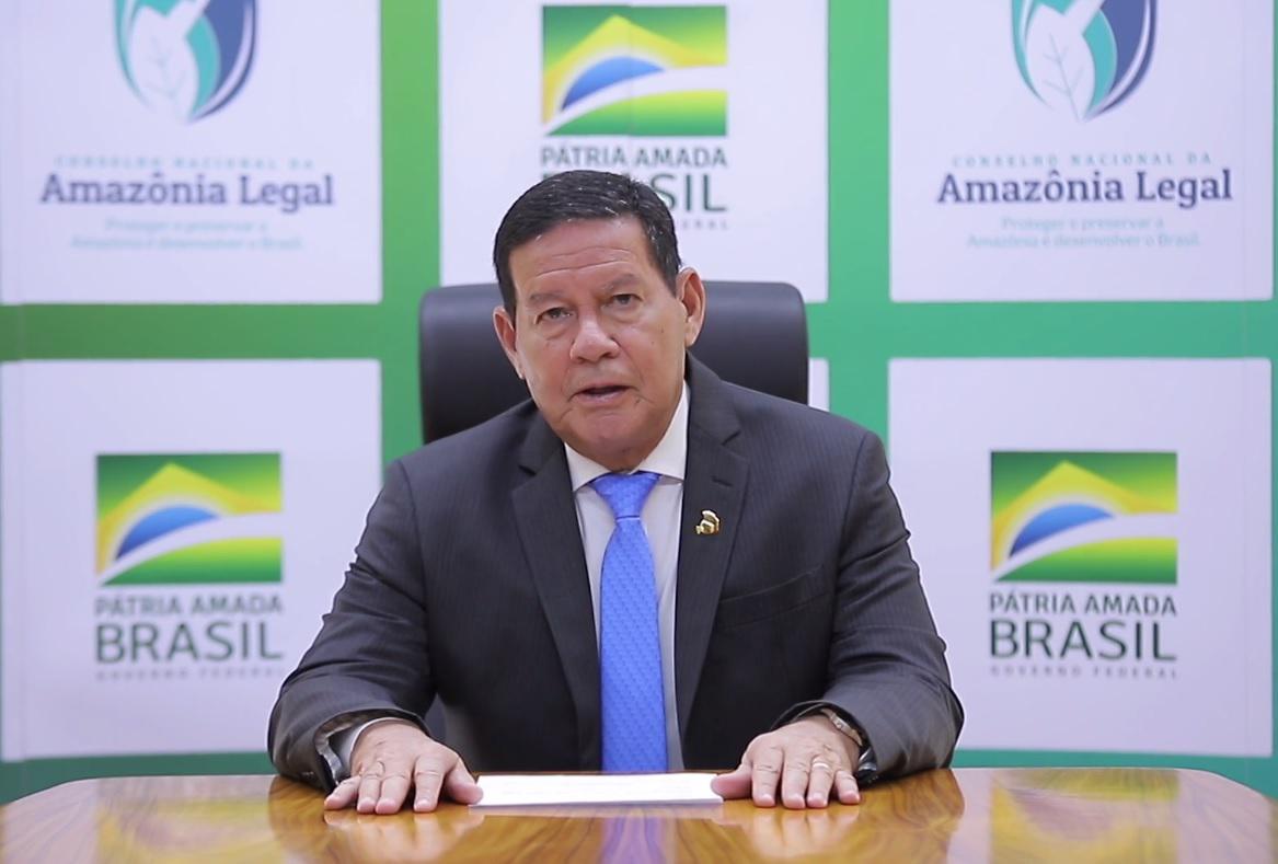 Mourão avalia reenviar exército à Amazônia para controlar o desmatamento Foto67325