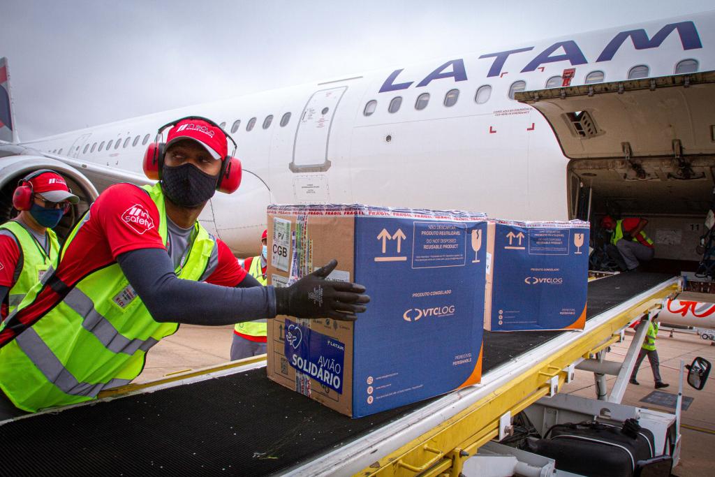 Mato Grosso recebe 94.480 doses de vacina contra a Covid-19 nesta sexta-feira (20) Foto99808