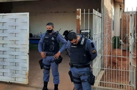 Mãe arromba porta e encontra filho morto a facadas em Sorriso Foto91096