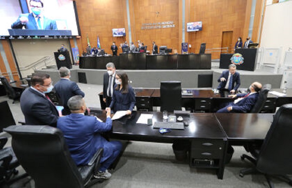 Em segunda votação, Assembleia Legislativa aprova PEC que proíbe reeleição de presidente e 1º secretário Foto44918